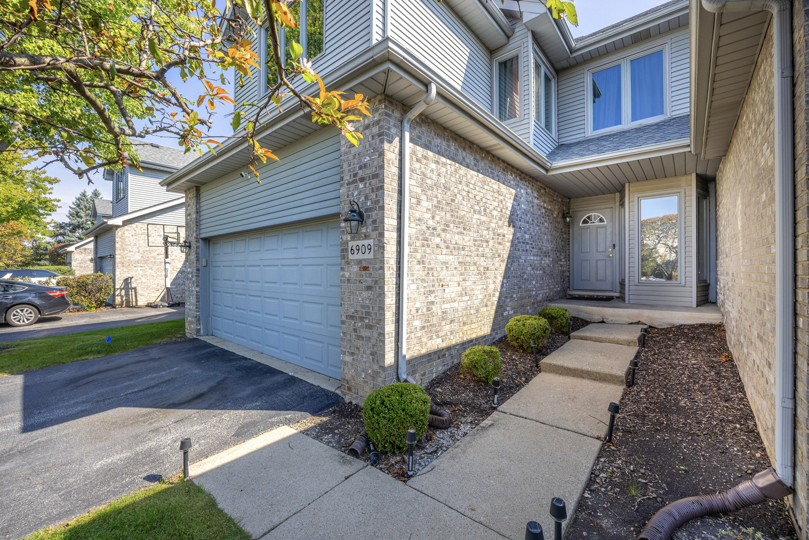 6909 Lexington Court — photo