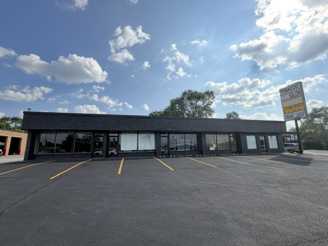 345 E North Avenue — photo