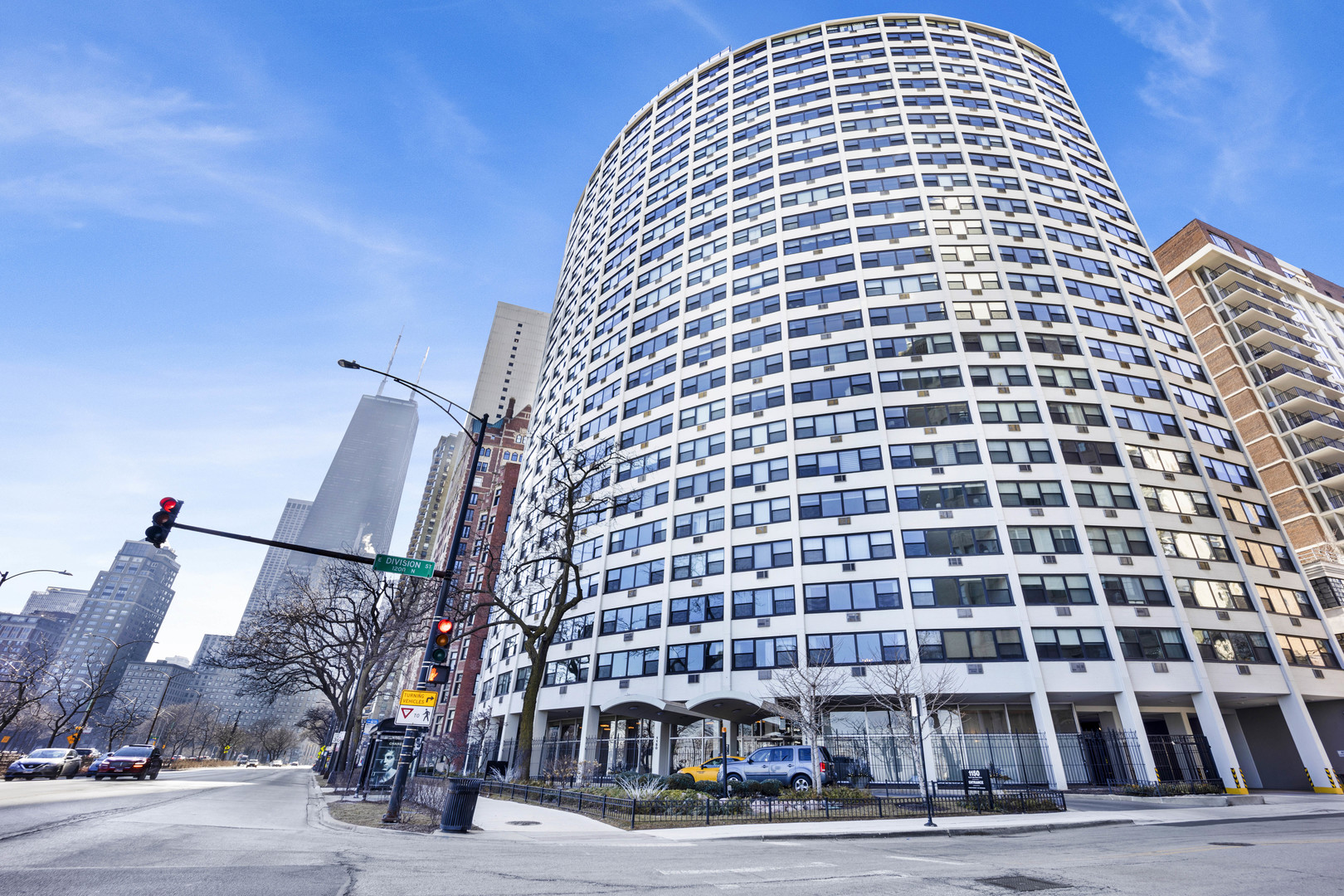 1150 N Lake Shore Drive 13C — photo