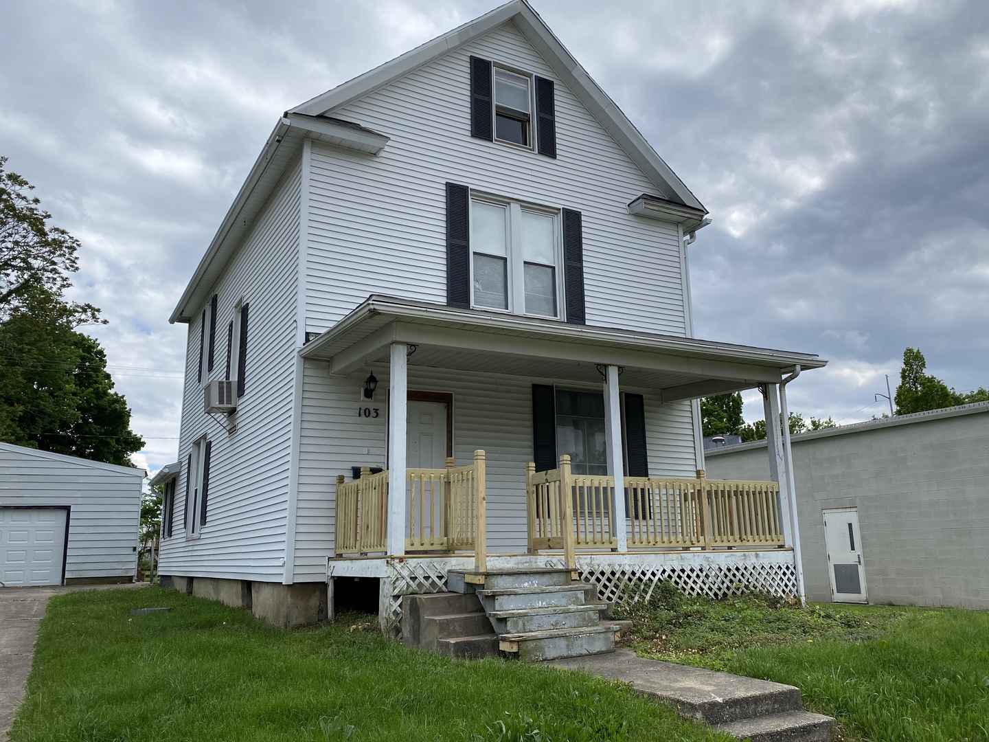 103 E Church Street — photo