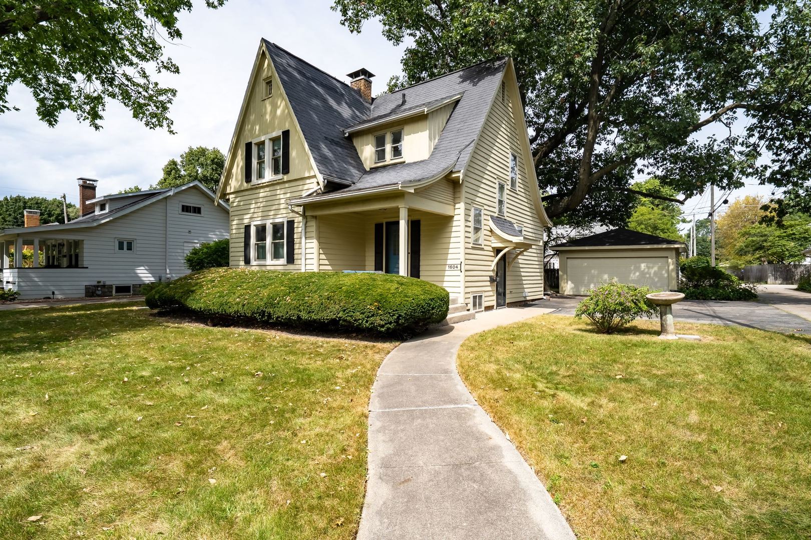 1604 E Jackson Street, Bloomington, IL 61701 — photo 2