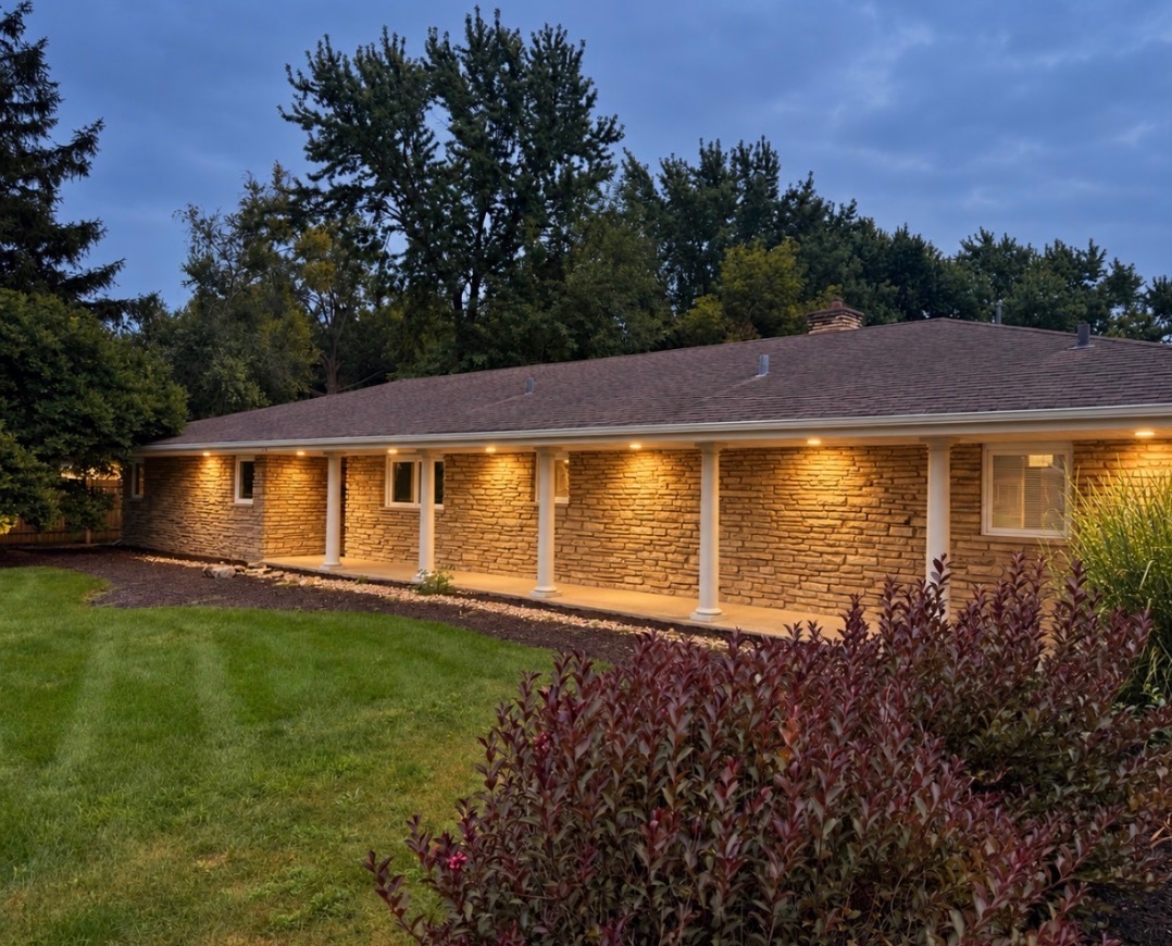 22W689 Elmwood Drive — photo
