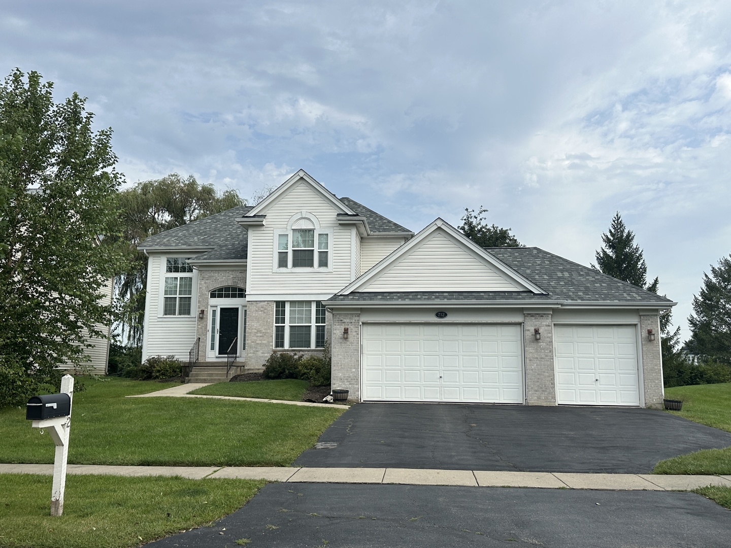 712 Brighton Circle — photo
