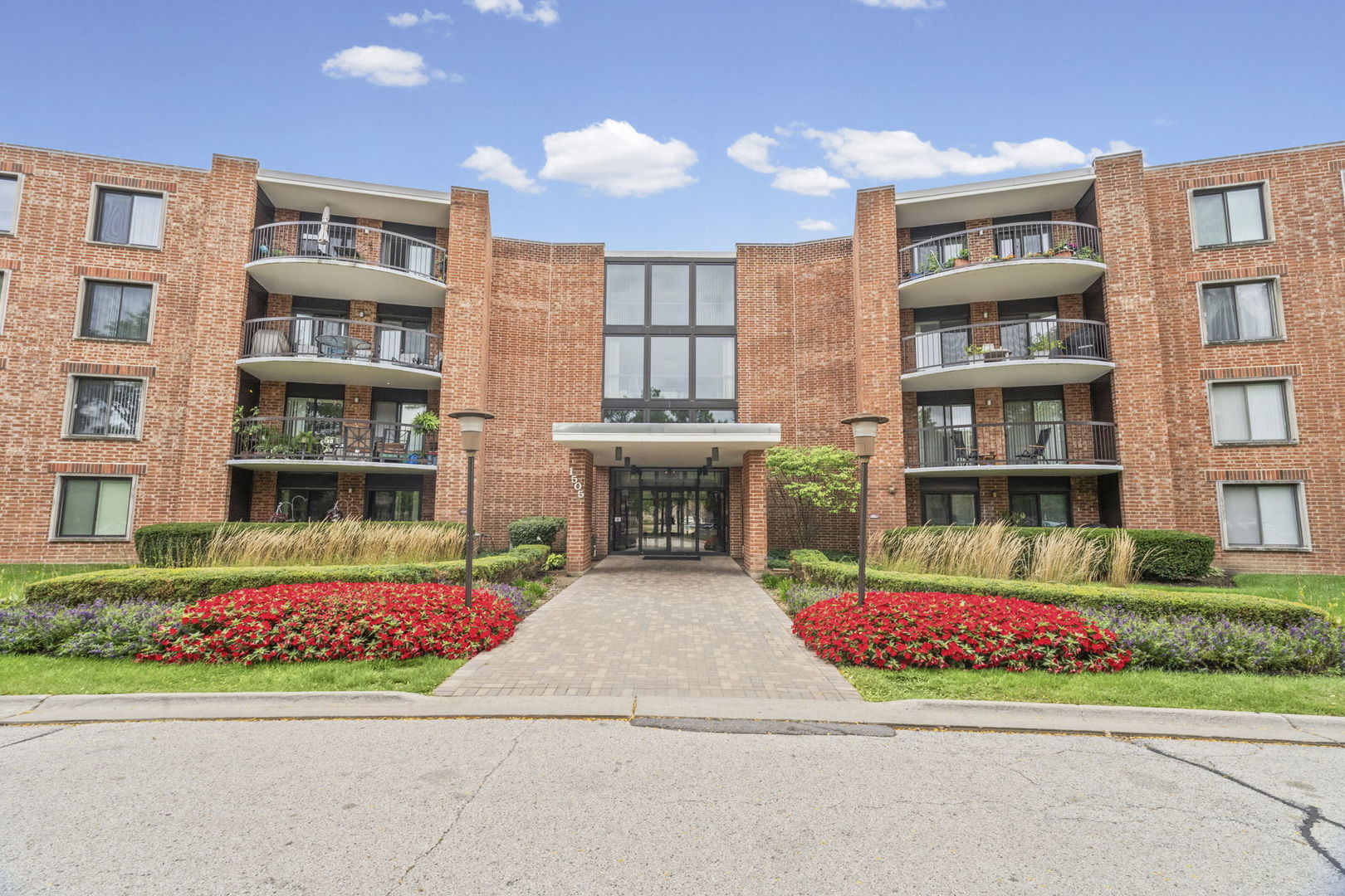 1505 E Central Road 216B — photo