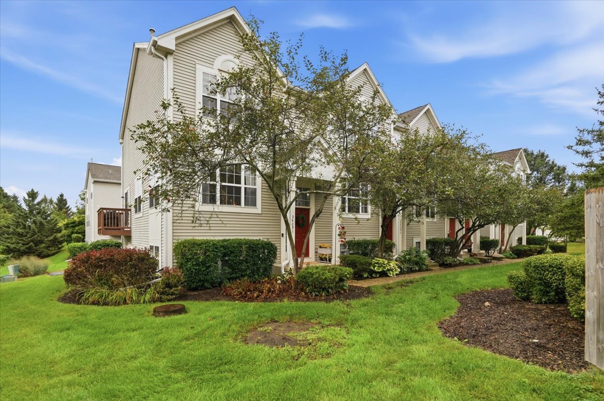 34391 N Barberry Court — photo