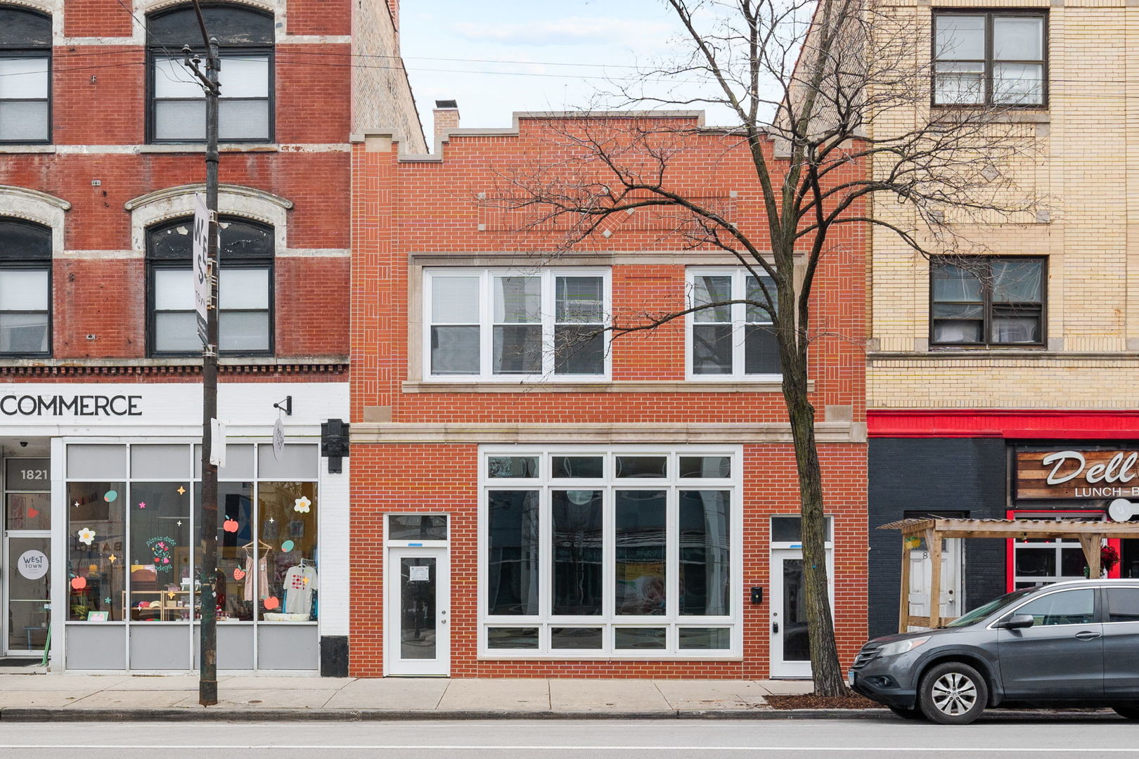 1823 W Chicago Avenue — photo