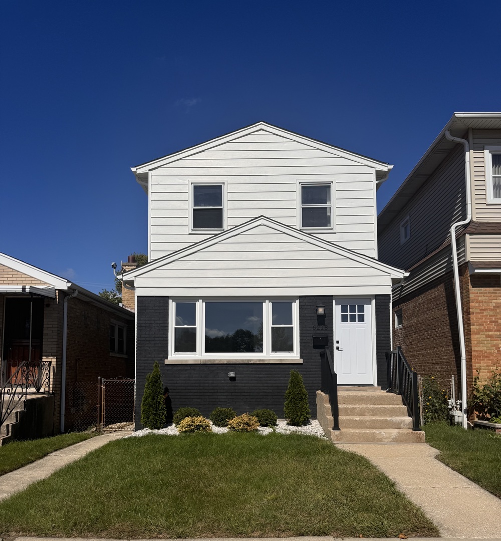 6218 W Foster Avenue — photo