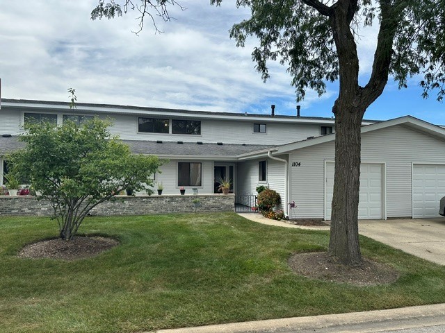 1104 Taunton Court — photo