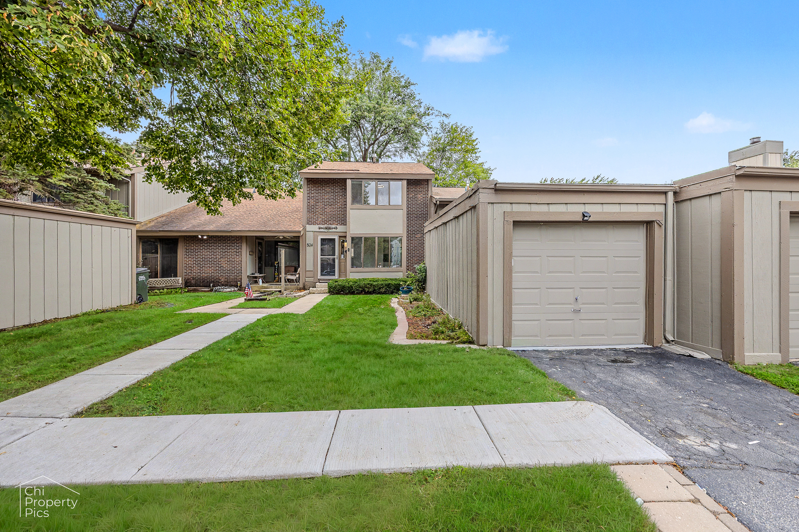 524 Yosemite Court — photo