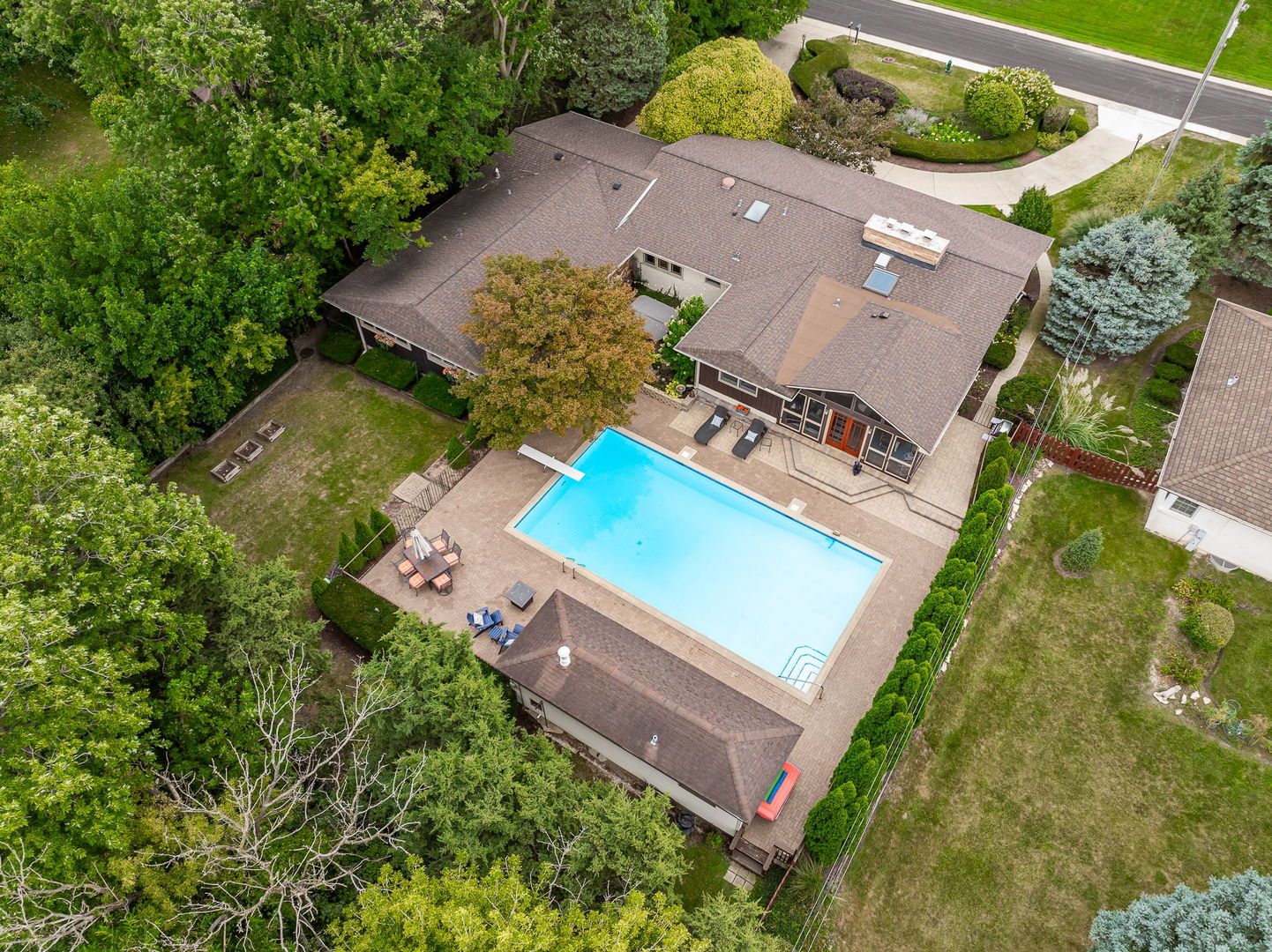 12 Meadowood Drive — photo