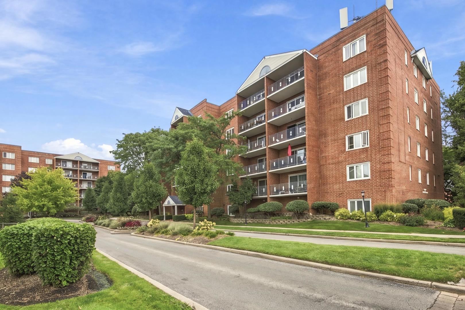 6530 W Irving Park Road 501 — photo