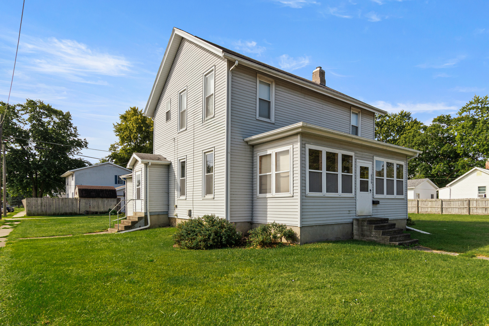 626 E Howard Street — photo