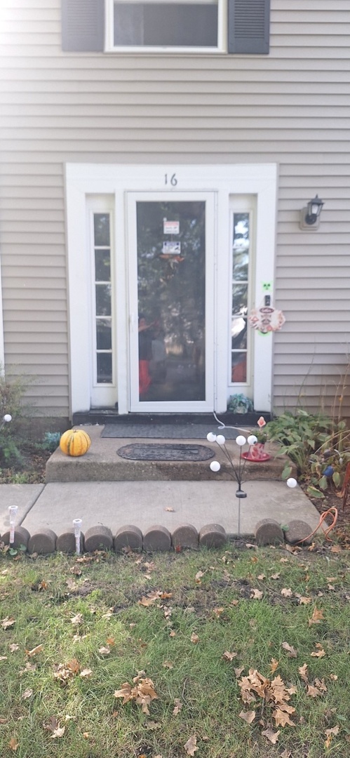 16 Forest Lane — photo