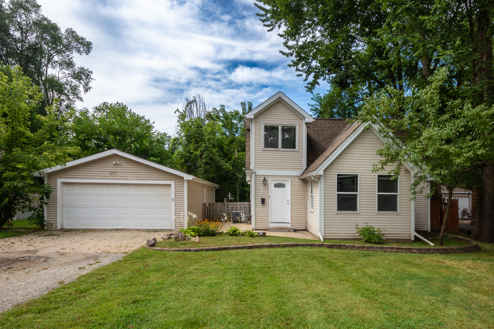 212 Highmoor Drive — photo