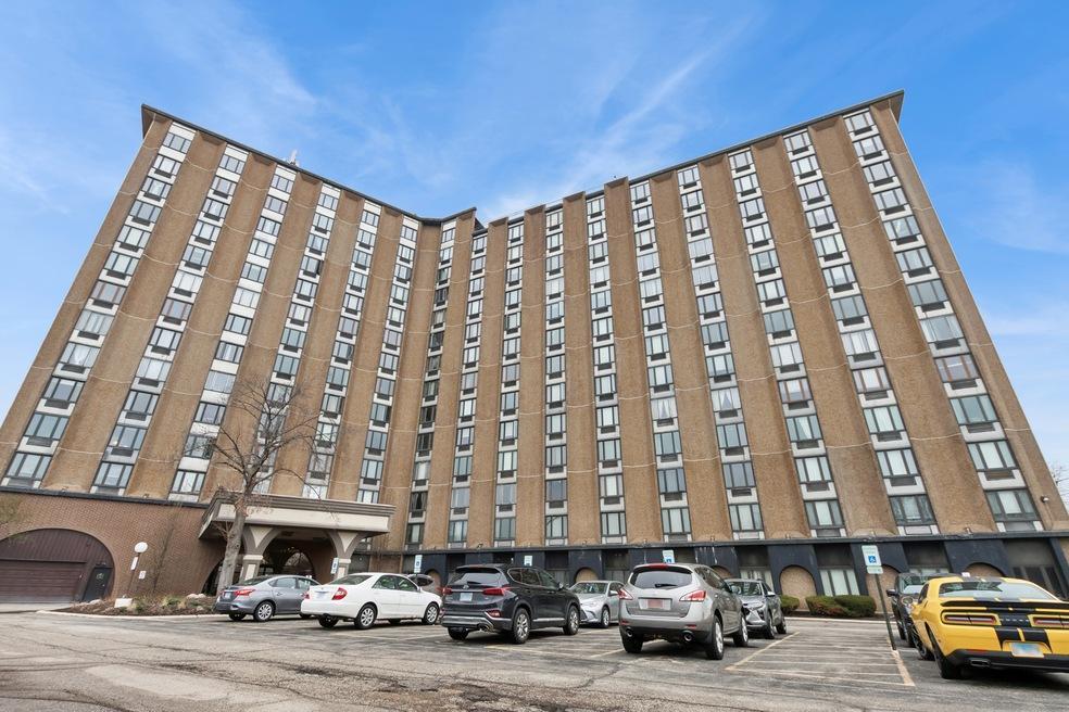 1 Renaissance Place 910 — photo