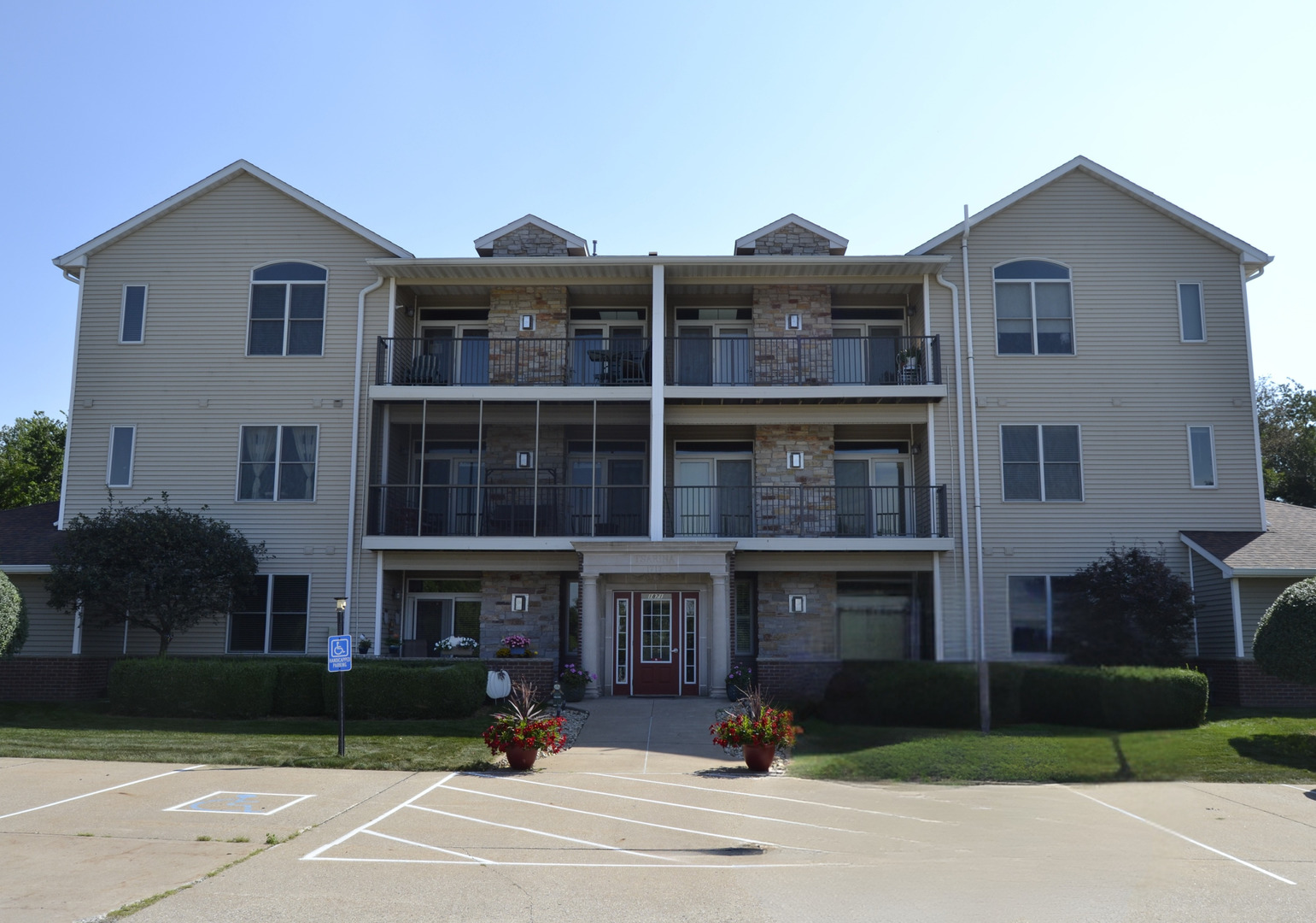 1871 Stone Gate Circle 9 — photo