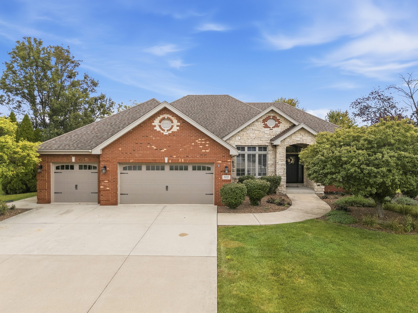 16243 W Blackhawk Drive — photo