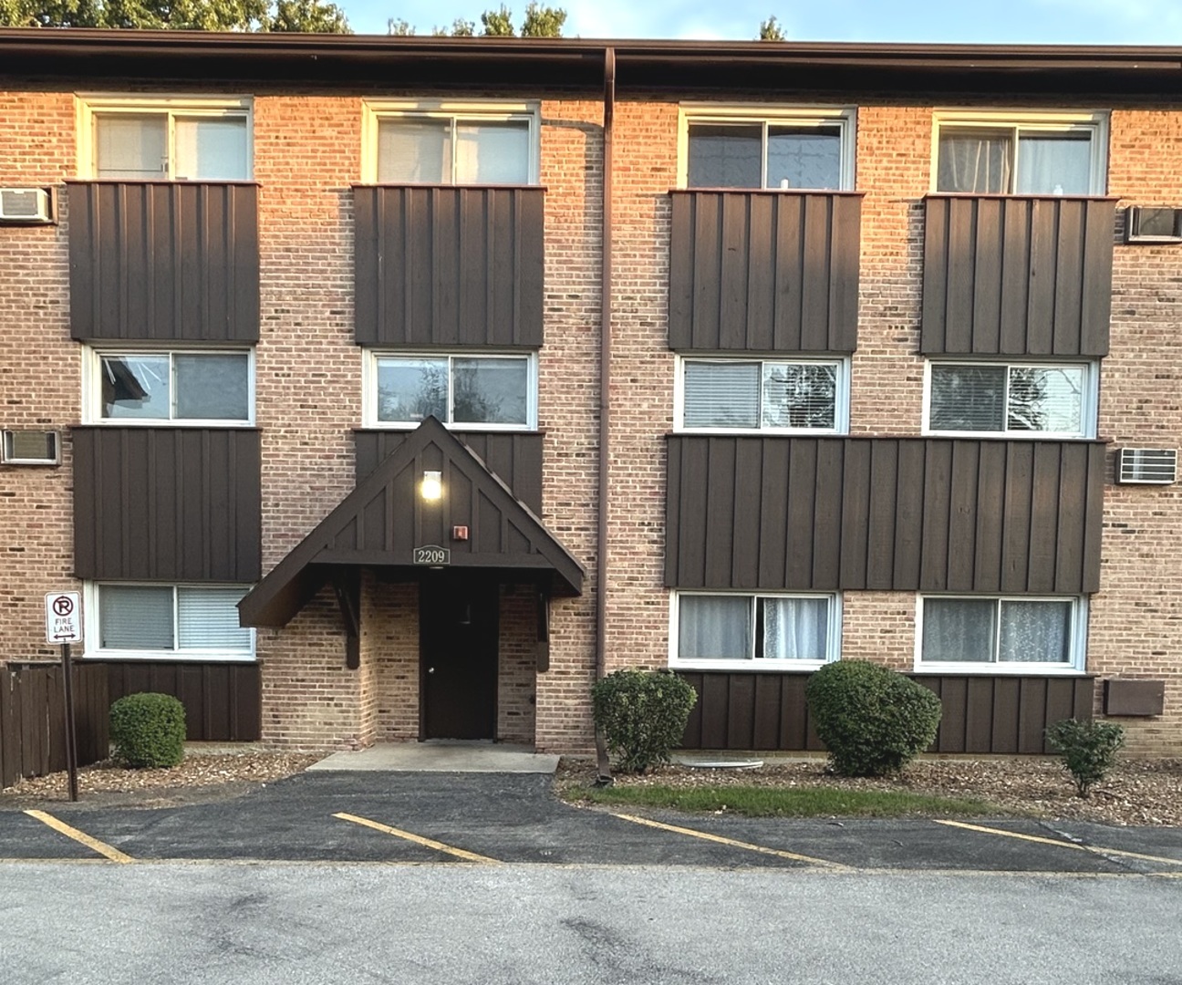 2209 Arbor Circle 25 — photo