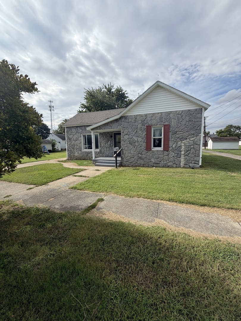 110 W Webb Street — photo