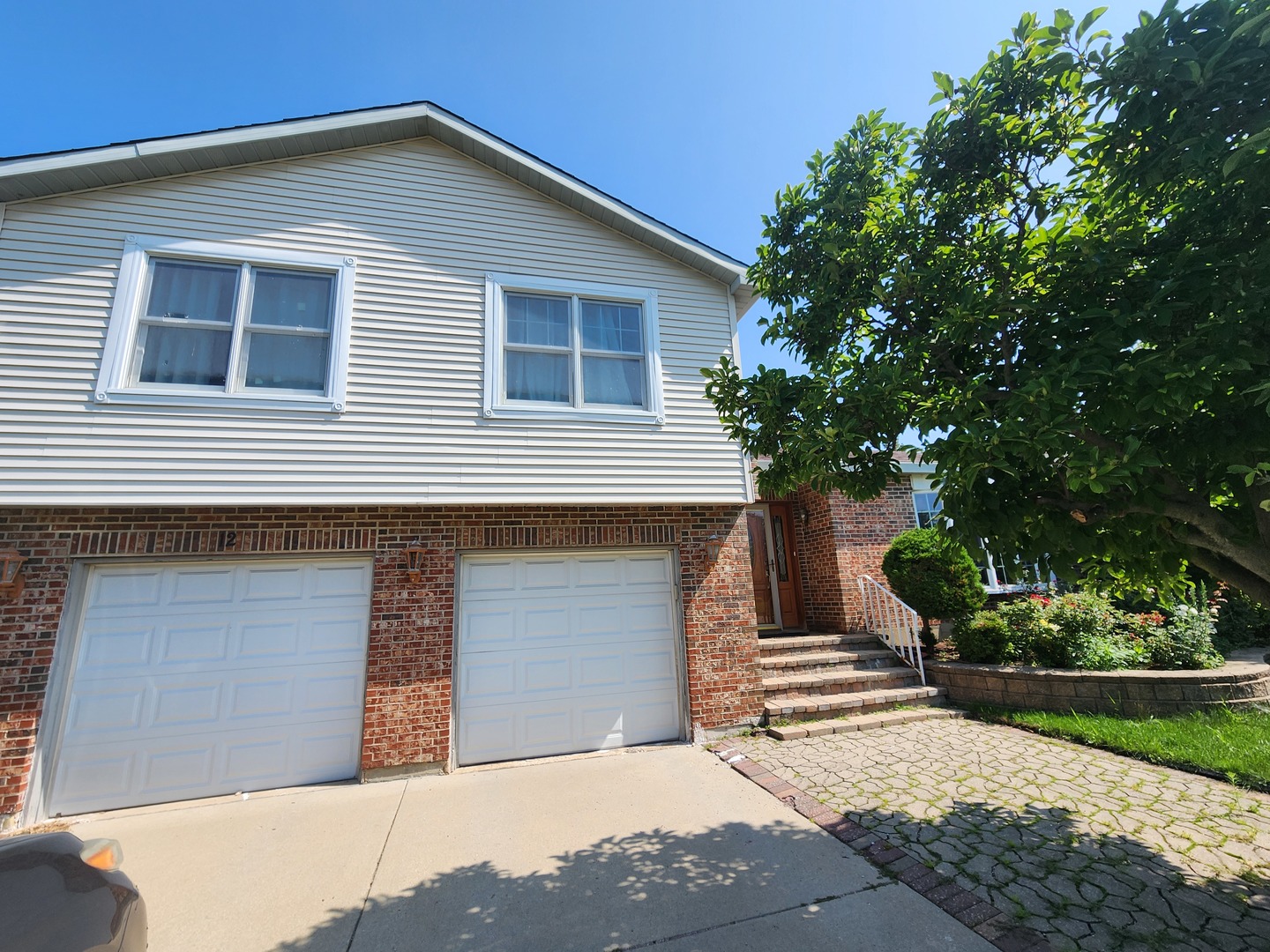 12 Mill Pond Drive — photo