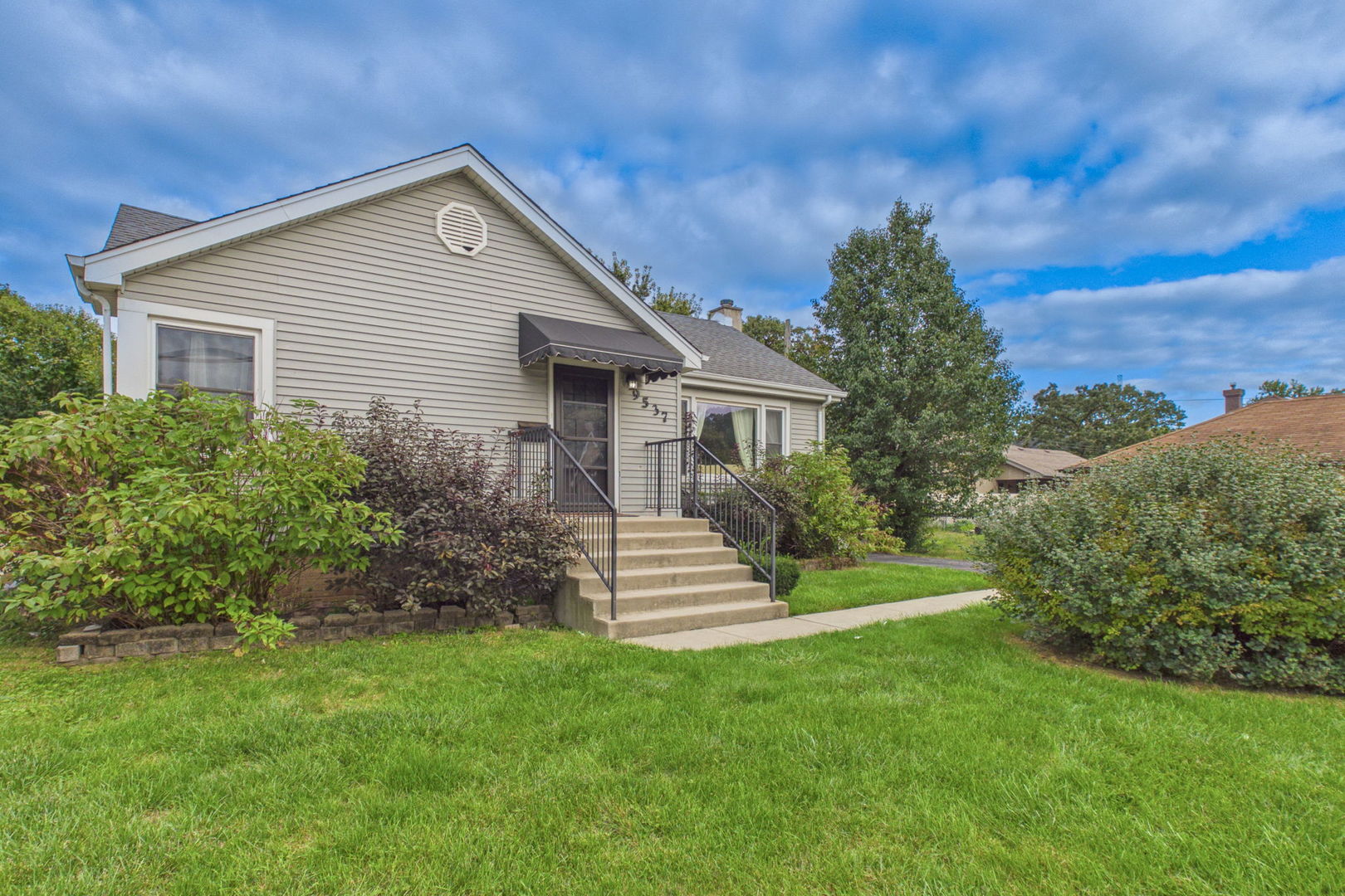 9537 CENTRAL AVE — photo 3