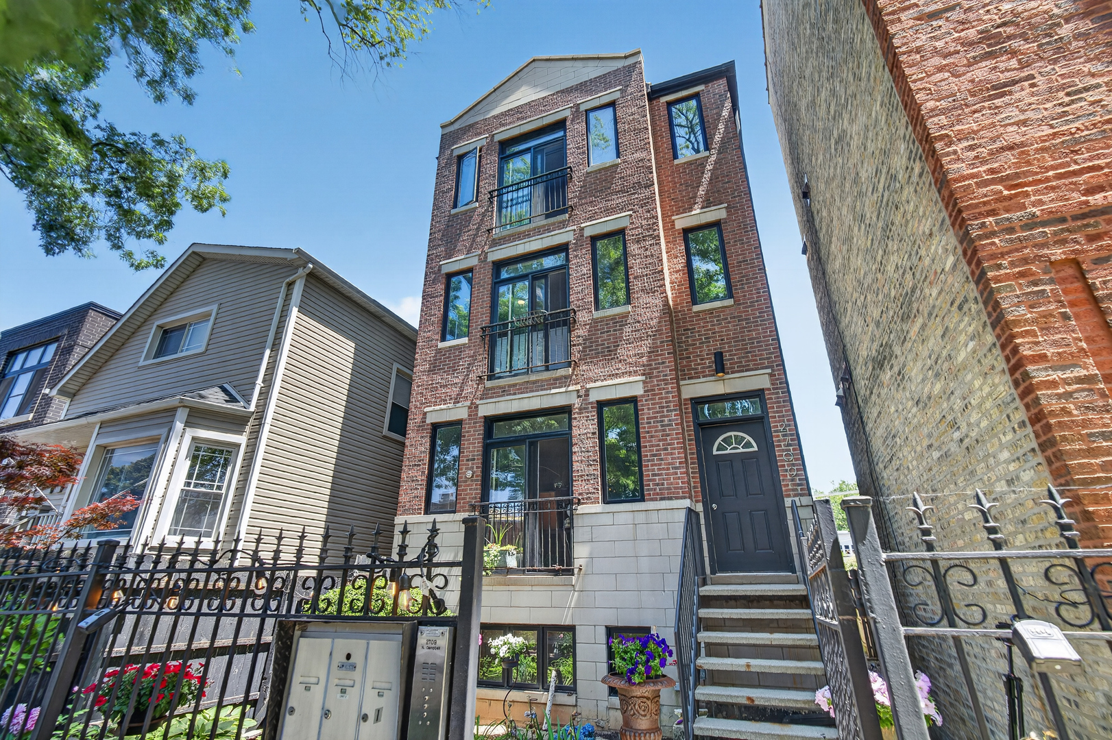 2709 N Campbell Avenue 1 — photo