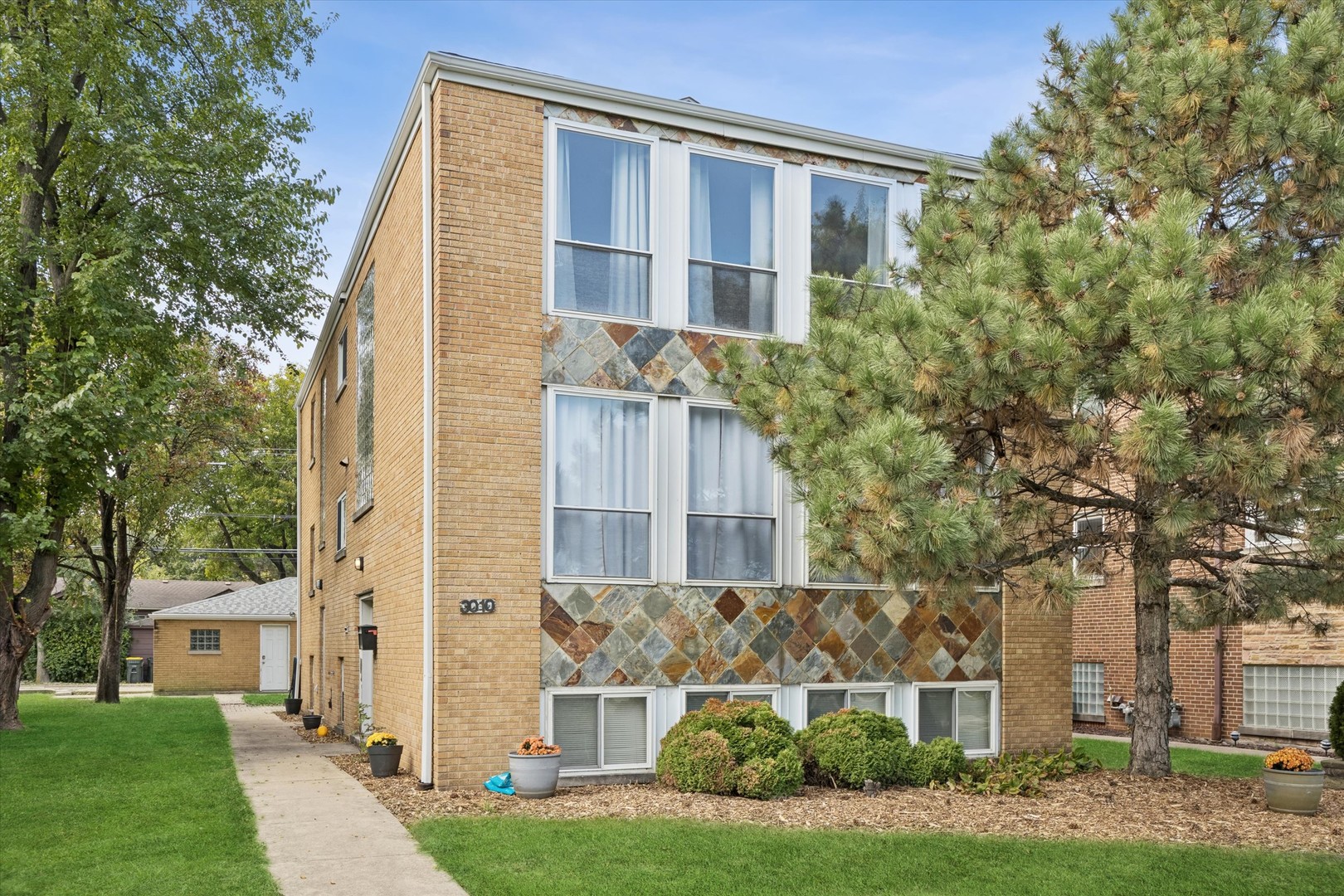 3010 Harlem Avenue Unit 3 — photo