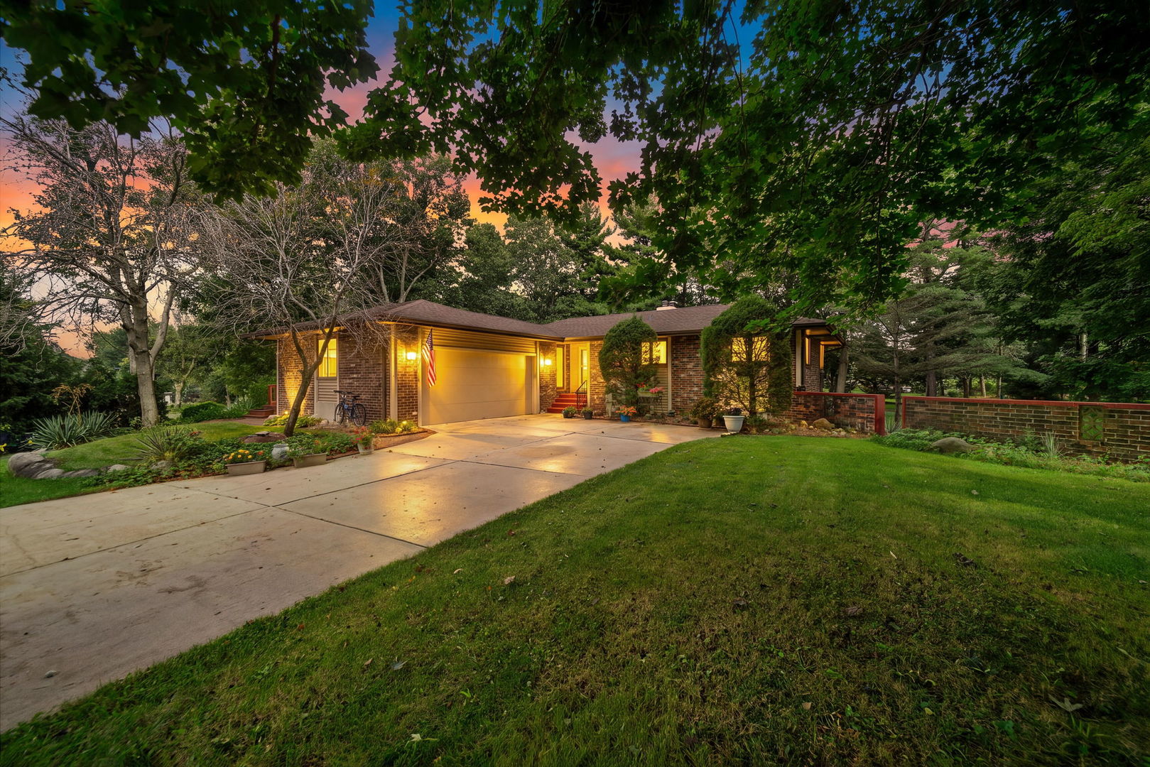 7173 Lakecrest Court — photo