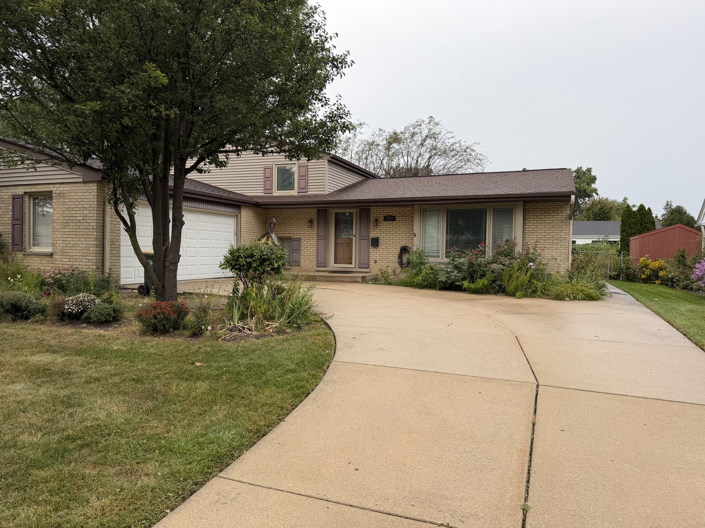 1622 S Surrey Ridge Drive — photo