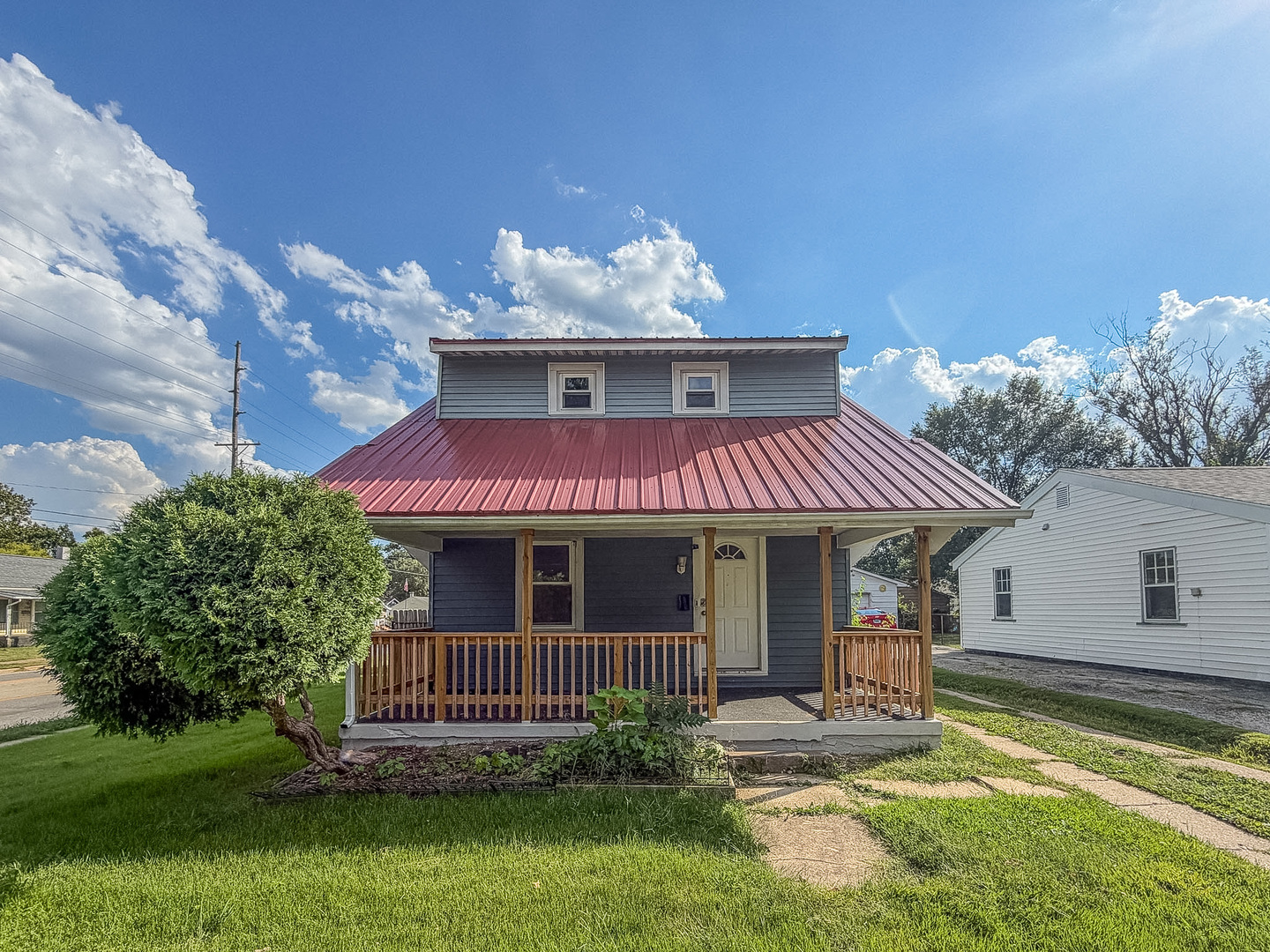 2195 E Decatur Street — photo