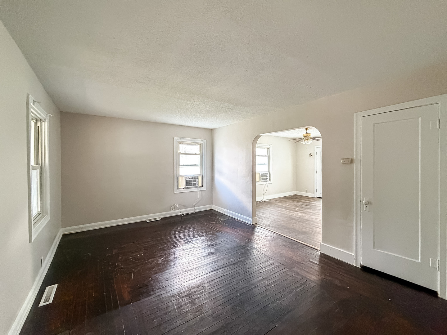 2195 E Decatur Street, Decatur, IL 62521 — photo 3