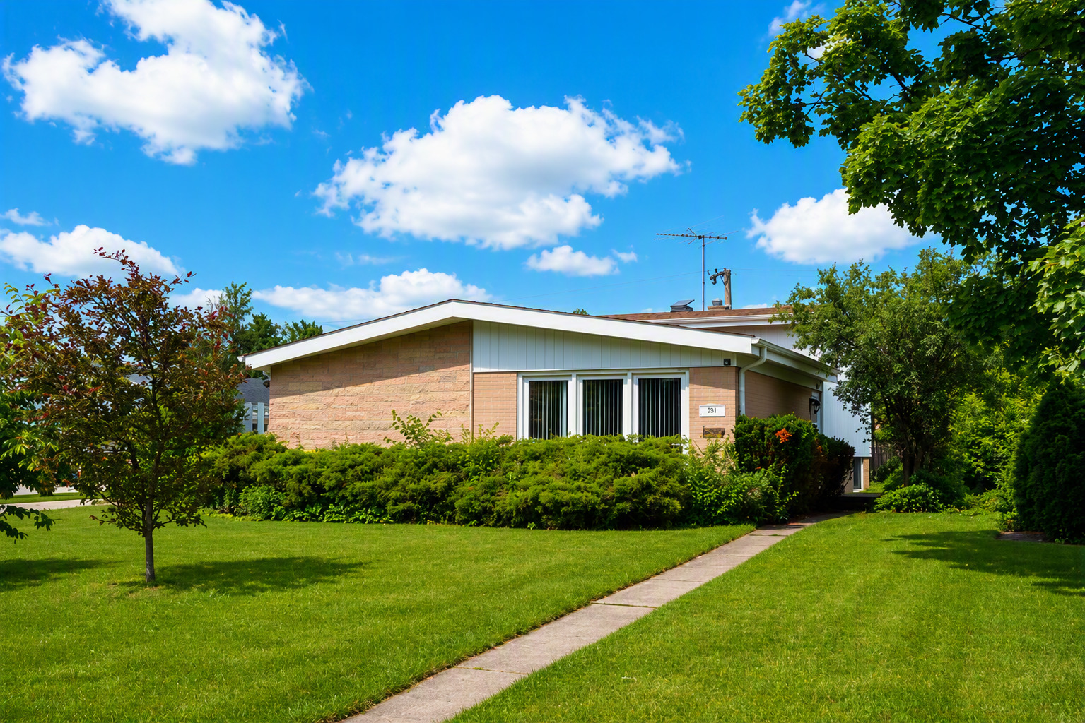 54 Fernwood Drive — photo