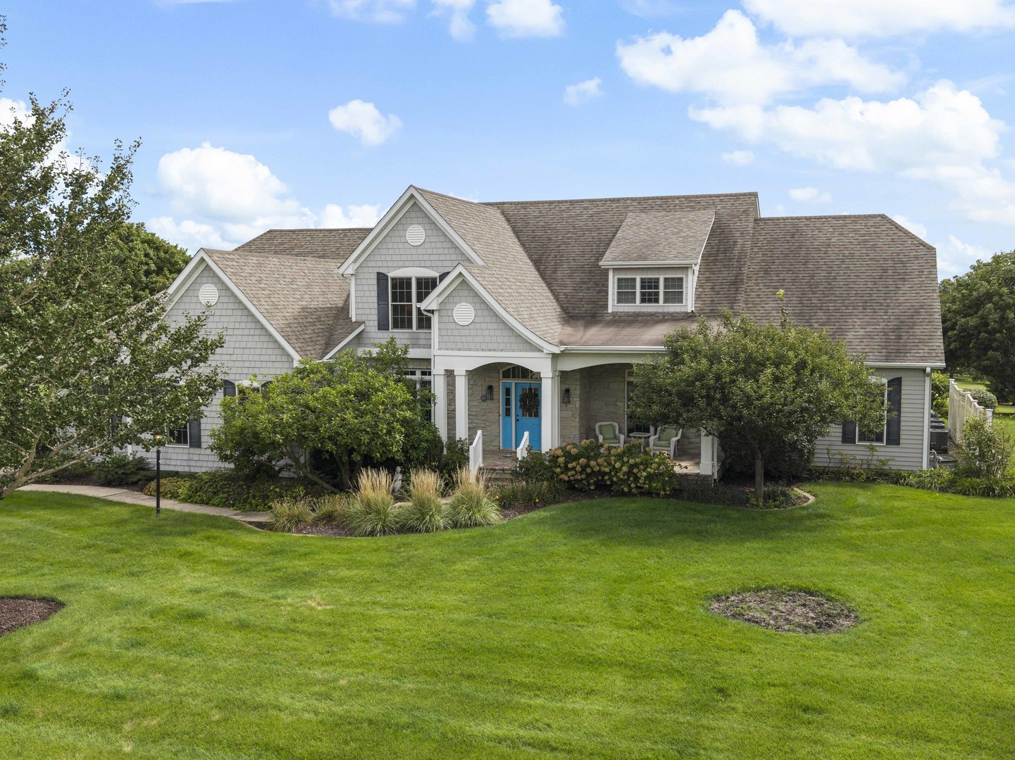 1555 Crimson King Court — photo