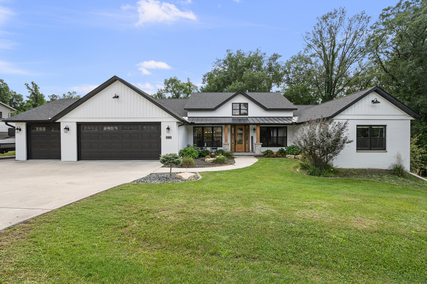 1805 Ridgefield Drive — photo
