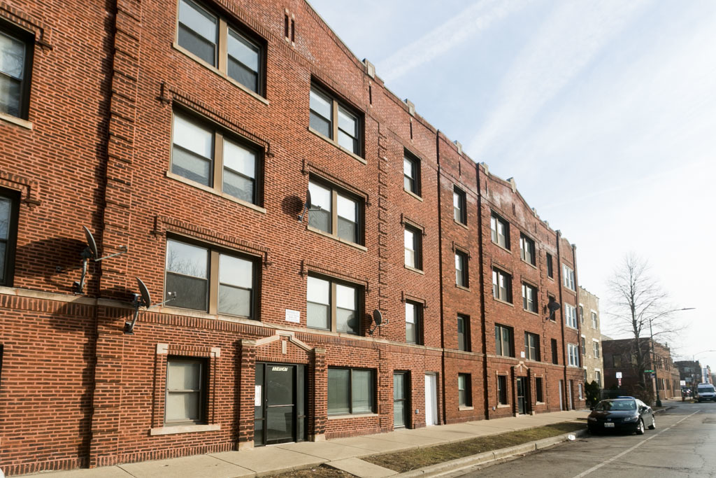 3243 N Damen Avenue 3 — photo