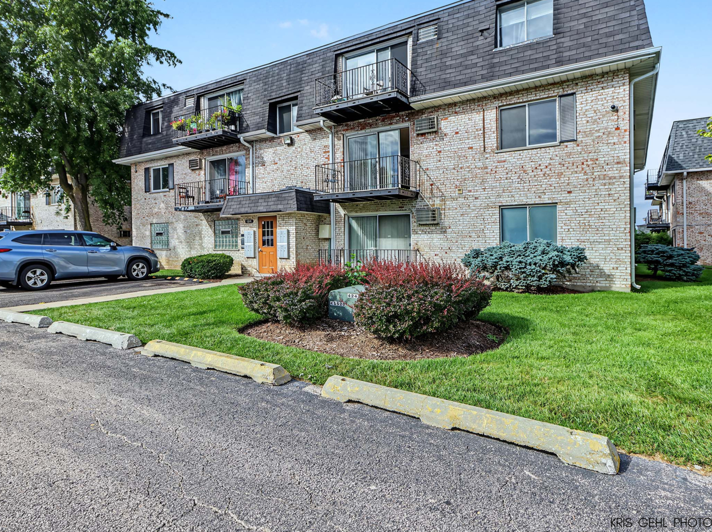 1319 N Baldwin Court 2B — photo