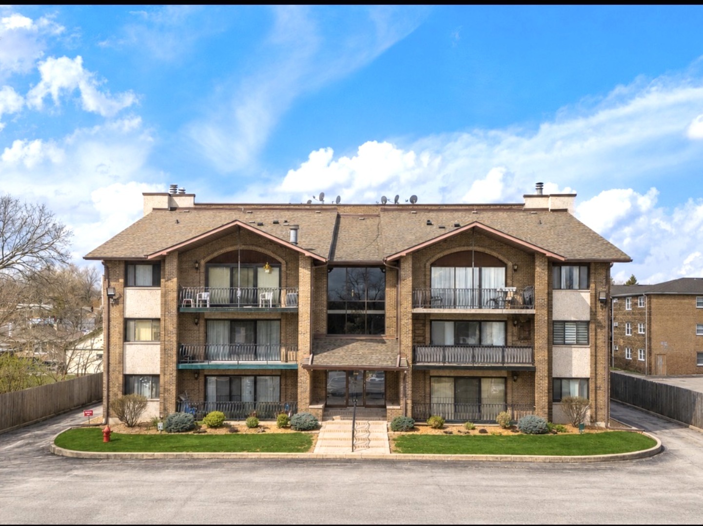9051 S Roberts Road 205 — photo