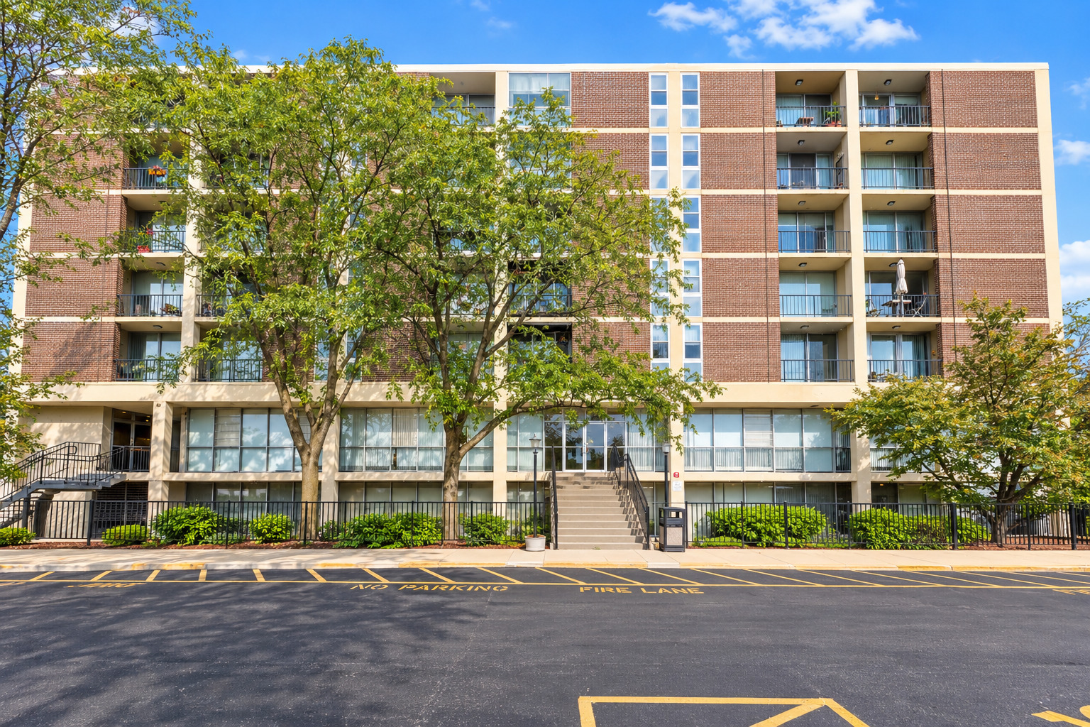 1043 S York Road 409 — photo