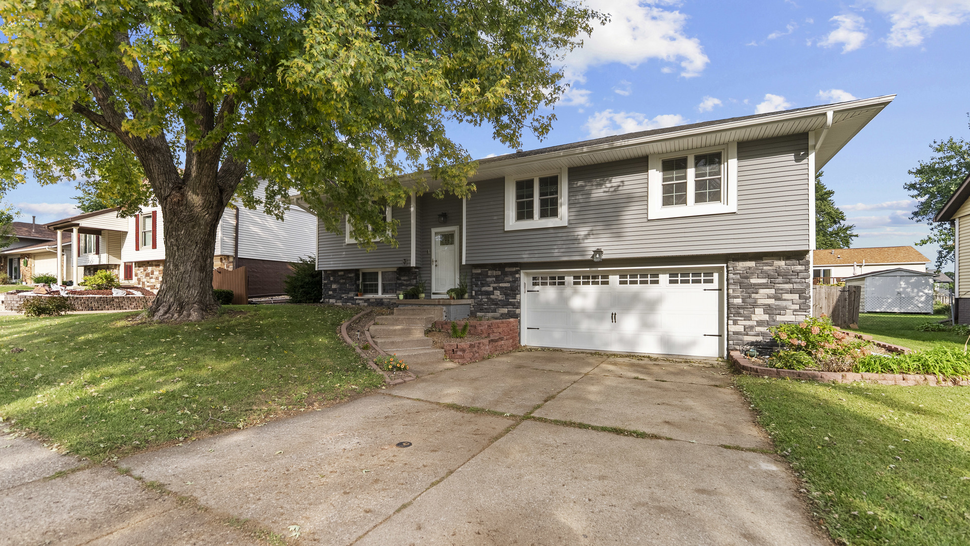 5807 Fillmore Street — photo