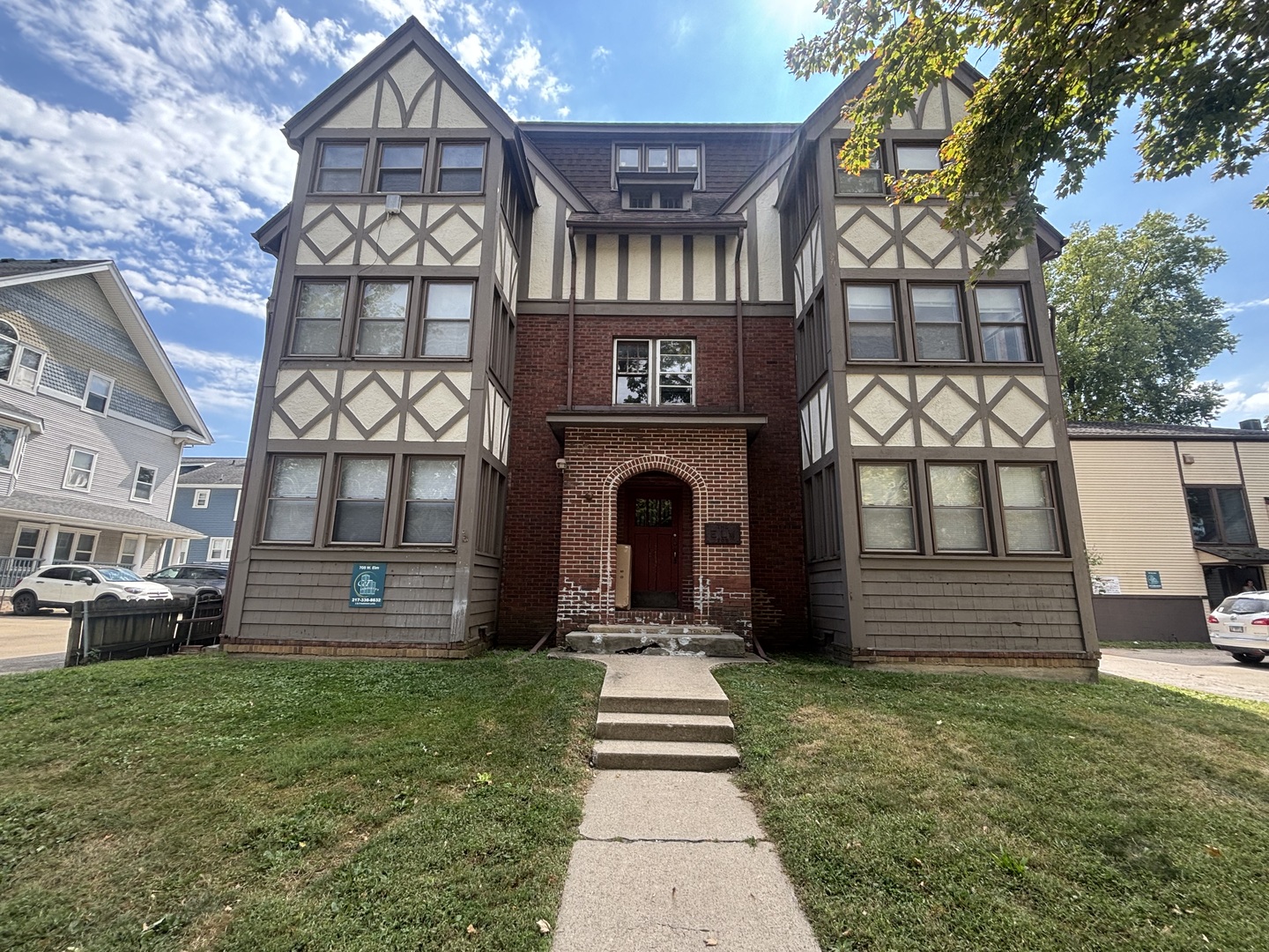 705 W Elm Street — photo