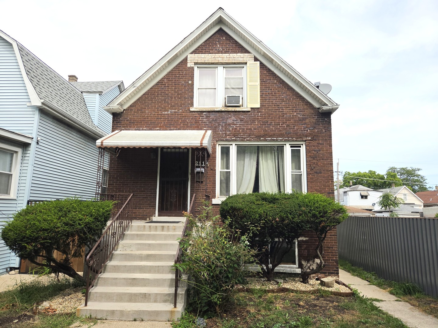 2118 W Garfield Boulevard 1 — photo