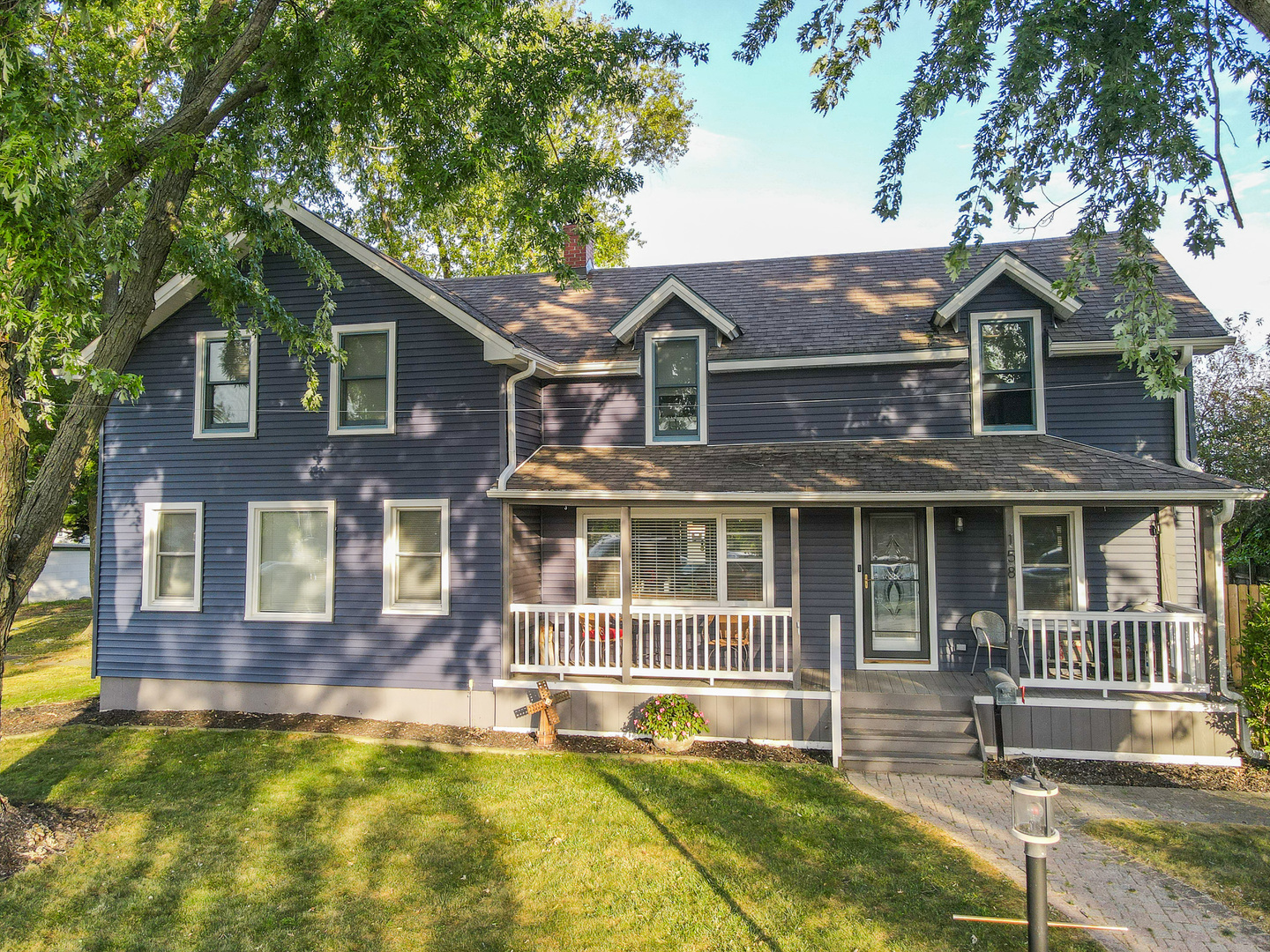 158 N Oak Street — photo