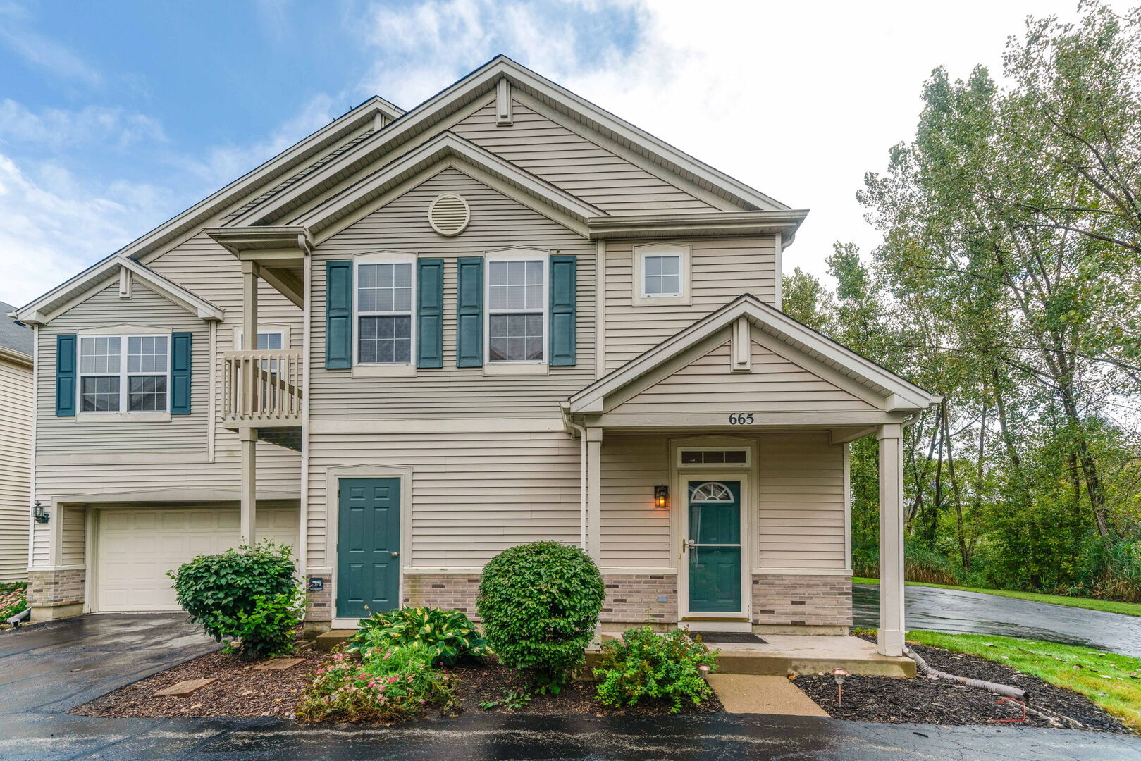 665 Morris Court - — photo