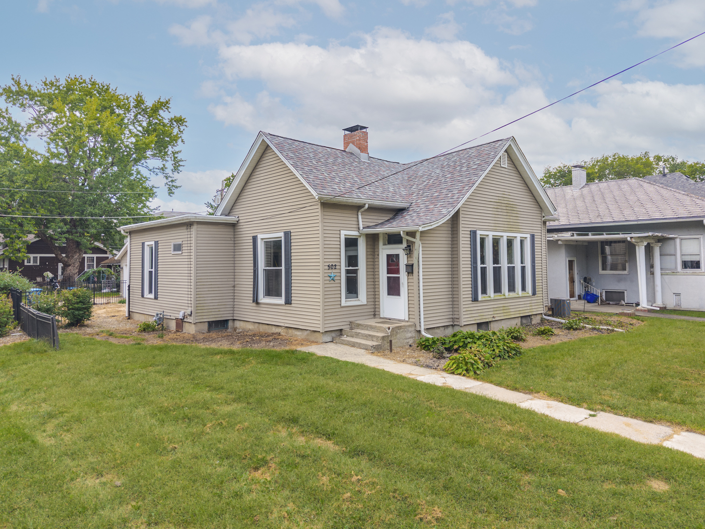 502 W Grove Street — photo