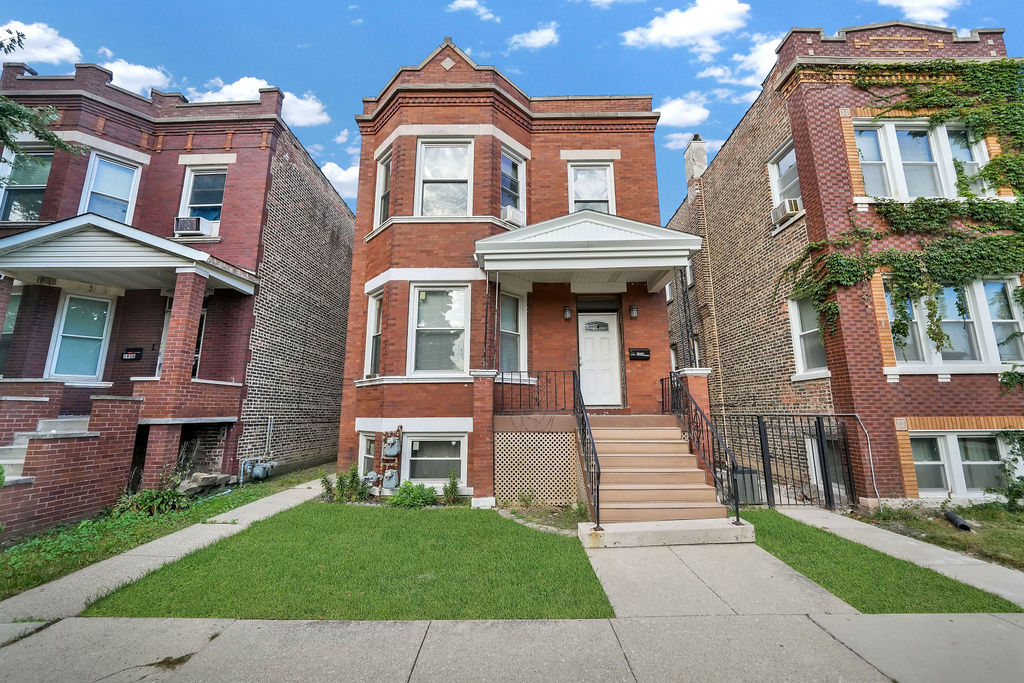 1936 S 55th Court Unit 1 — photo