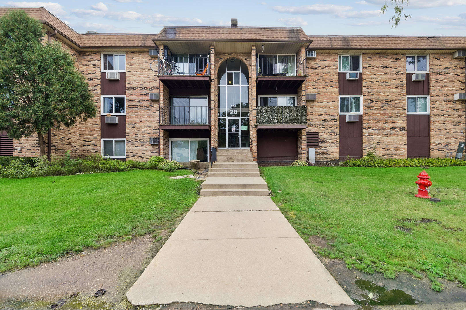 735 Hill Drive 112 — photo
