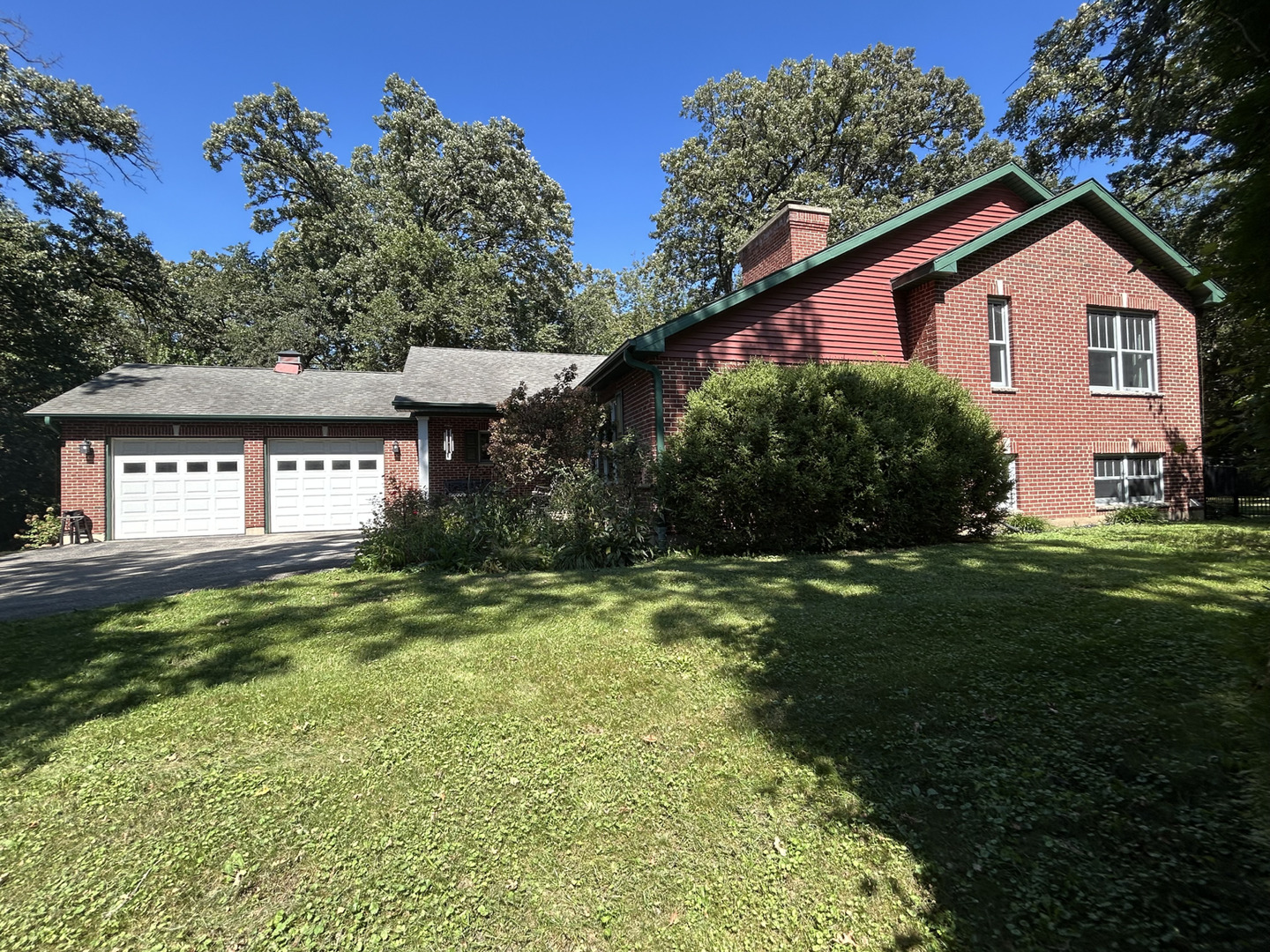 9017 Wildrose Lane — photo