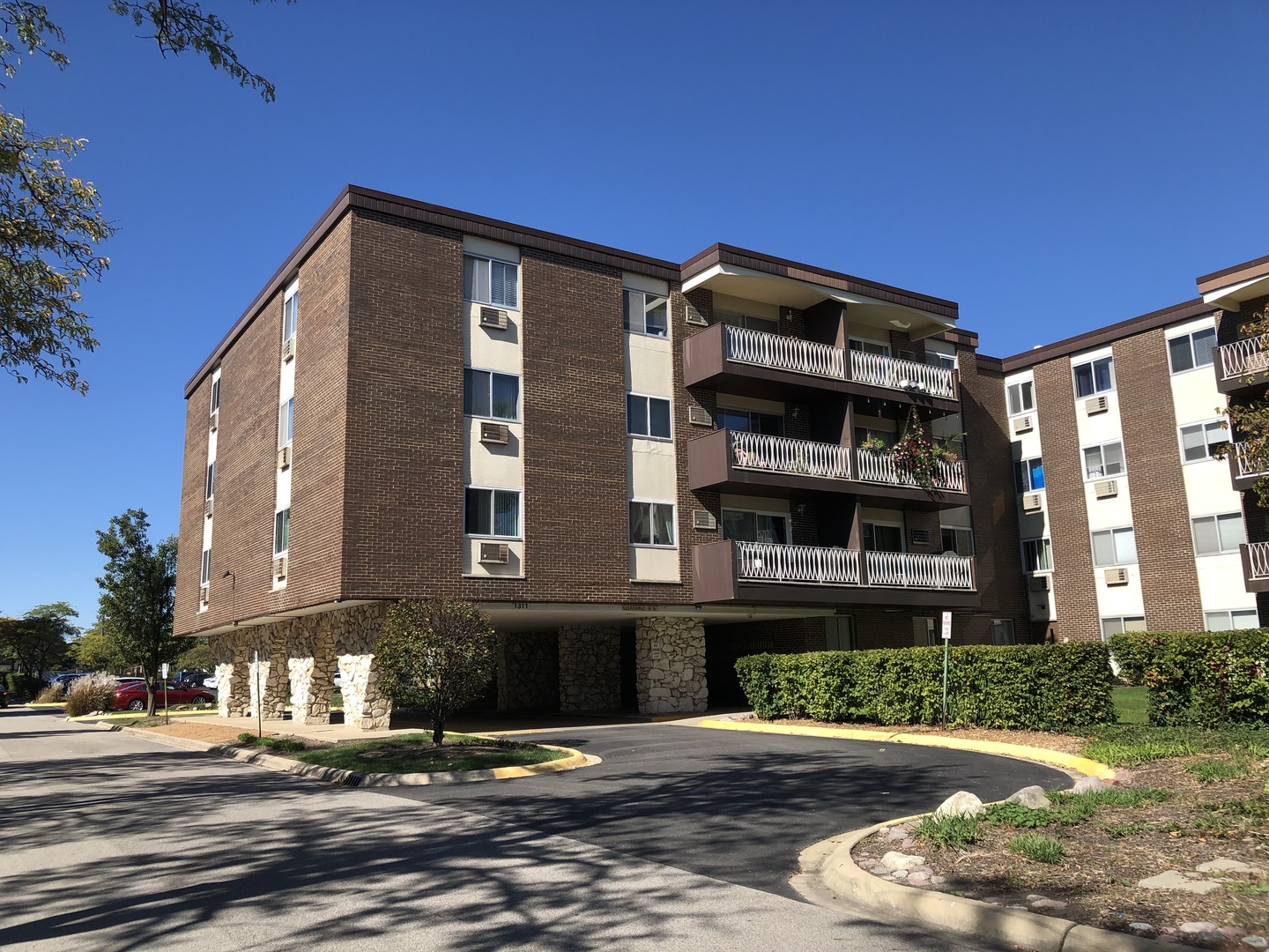 1311 S Finley Road 404 — photo