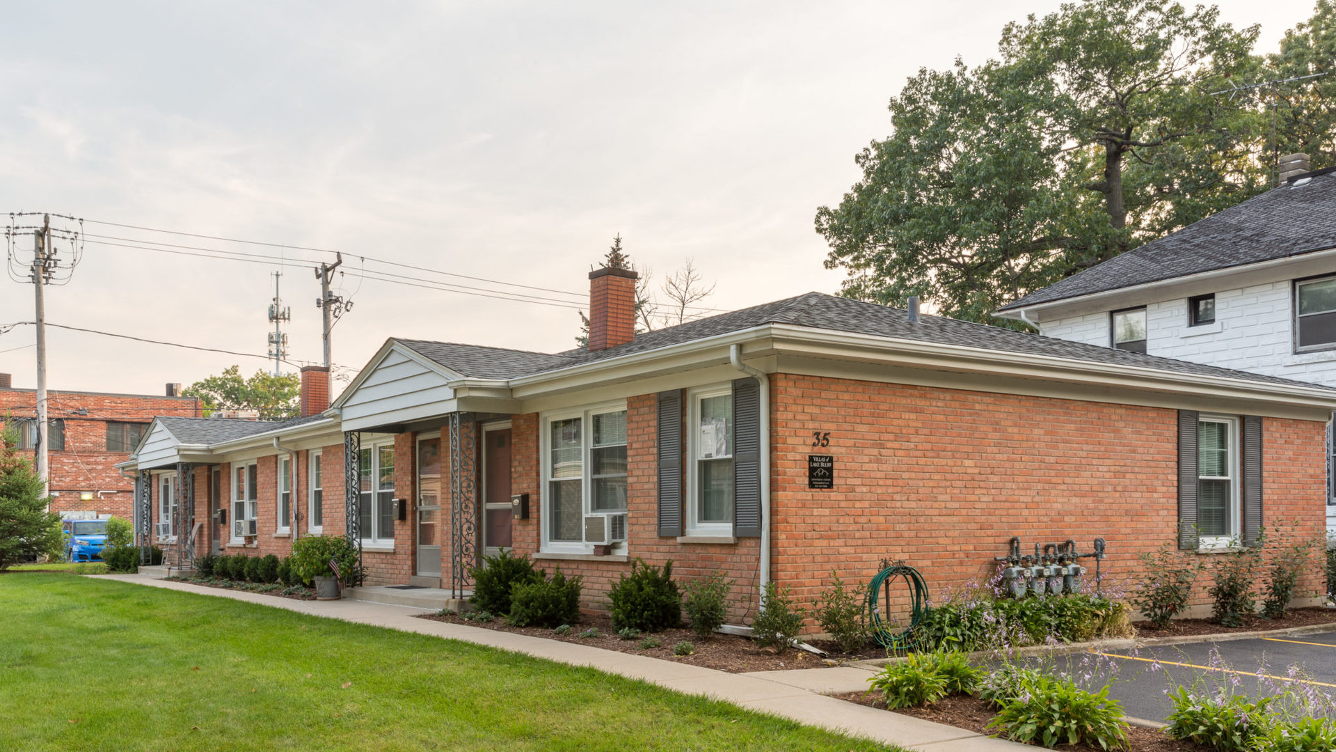 35 E North Avenue 1 — photo