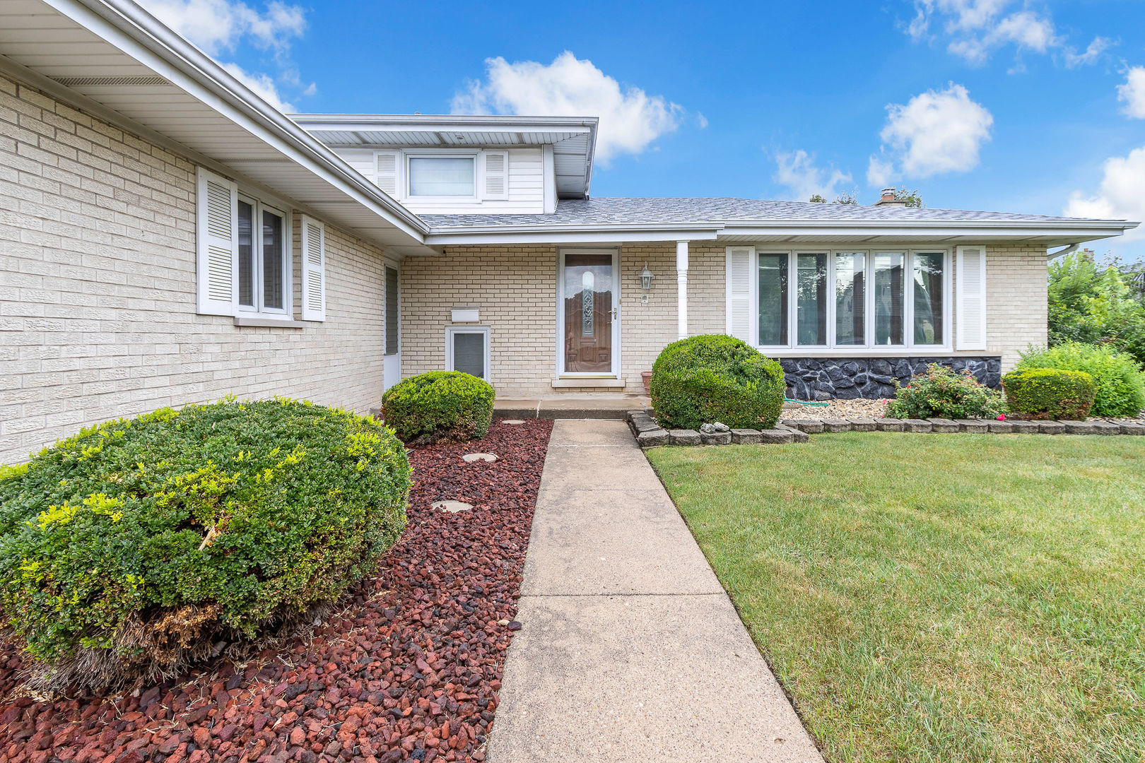 1023 S Lancaster Street — photo
